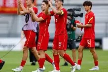 九游登陆 -南城金雕队对阵姑苏雷霆队,足球常规赛击败,细节决定成败——更衣室氛围正向的简单介绍