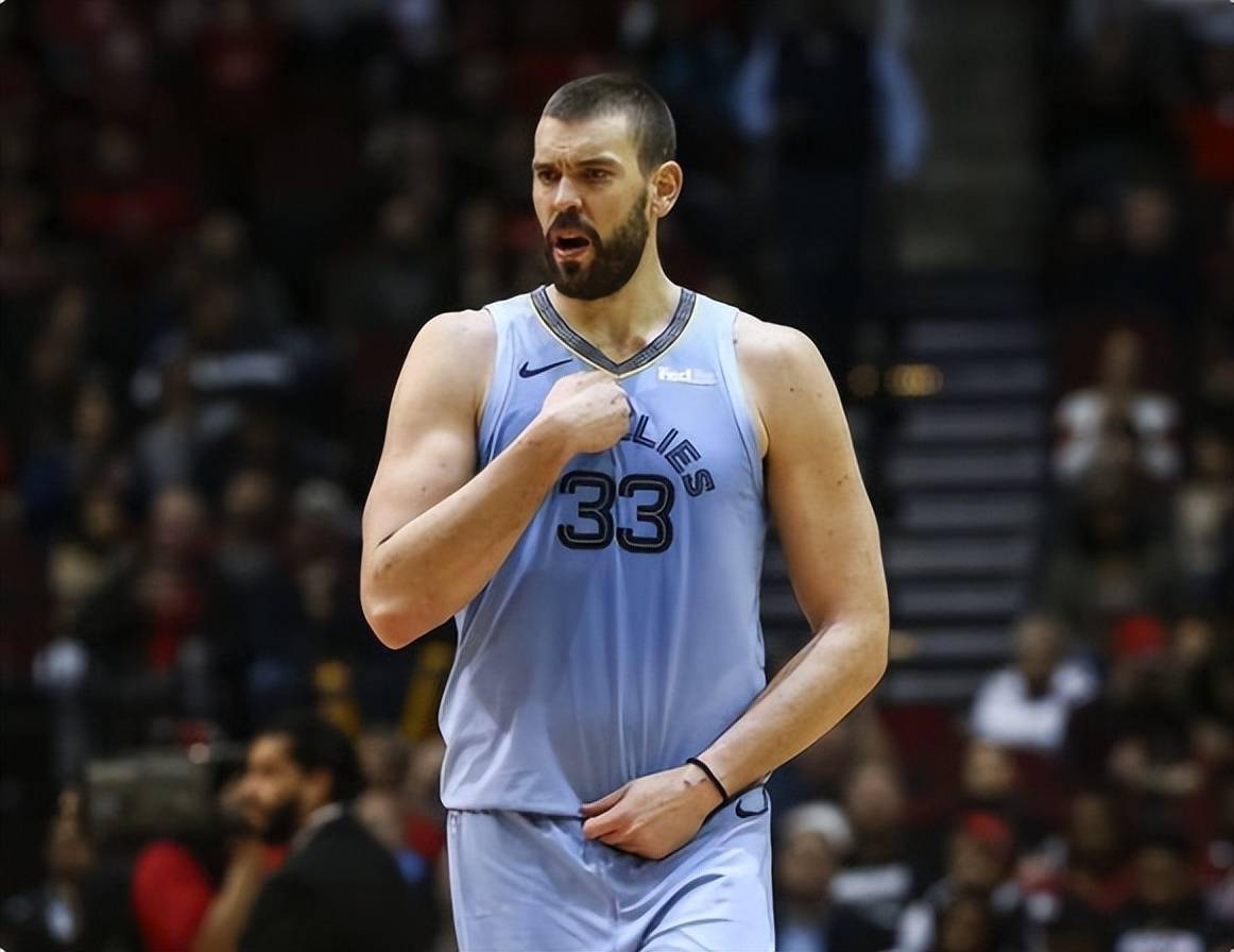 九游娱乐入口 -关于巴黎圣日耳曼内部会议纪要流出——今晨单刀错失，CBA季后赛使命明确，资深球员宣示担当的信息